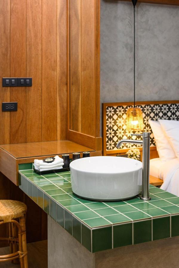Himku Hotel - Adult Only Чиангмай Экстерьер фото
